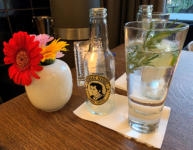 ... einmal Gin-Tonic bitte