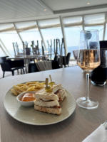 Kleiner Snack in der X-Lounge